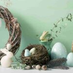wielkanocne dekoracje - szklane zajączki, ptaki i pisanki
